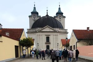 In der Nadelburg und Ganslessen